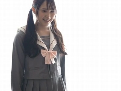 ガチで坂道系にいそうな制服似合ってる色白JKとラブラブSEX