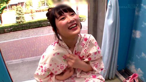 花火大会に向かう途中の浴衣娘をMM号へ!野球拳に挑戦させて恥じらいながらも感じちゃったマンコに挿入しちゃうw