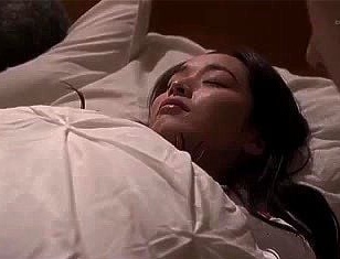 旦那の連れ子に欲情されて…いけないと感じながらもソレを受け入れてしまう美人すぎるママ！