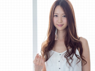 童顔な見た目によらずSEXに貪欲なスレンダー美女が騎乗位で狂ったように腰振りパコ
