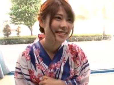 「彼氏いないんですよねぇ///」友達と花火大会へ向かう途中のギャルがひと夏の思い出に浴衣パコ