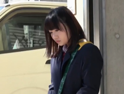 黒髪ロングのウブそうなJKが自分から人影で誘ってくる青姦パコ