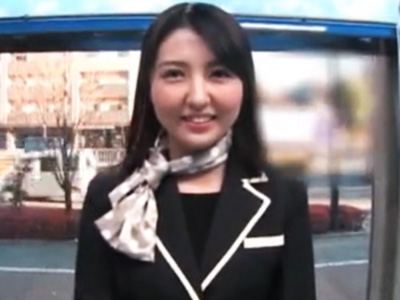 昼休み中にMM号でガチSEXしちゃう某百貨店で働く美人受付嬢